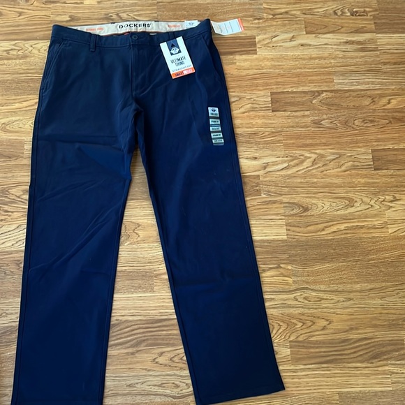 Dockers Pants New Dockers Ultimate Chino Pants Size 38x32 Color